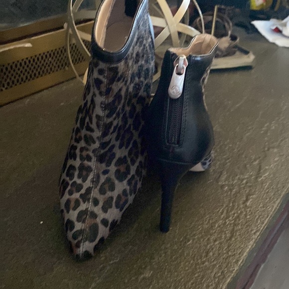 Boots - Picture 5 of 9